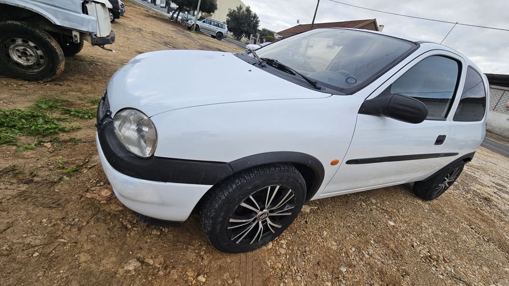 Opel Corsa B 1.7 Diesel comercial bom estado geral 1998 com 275000
