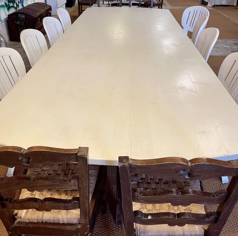 Mesa de jantar madeira maciça lacada a branco
