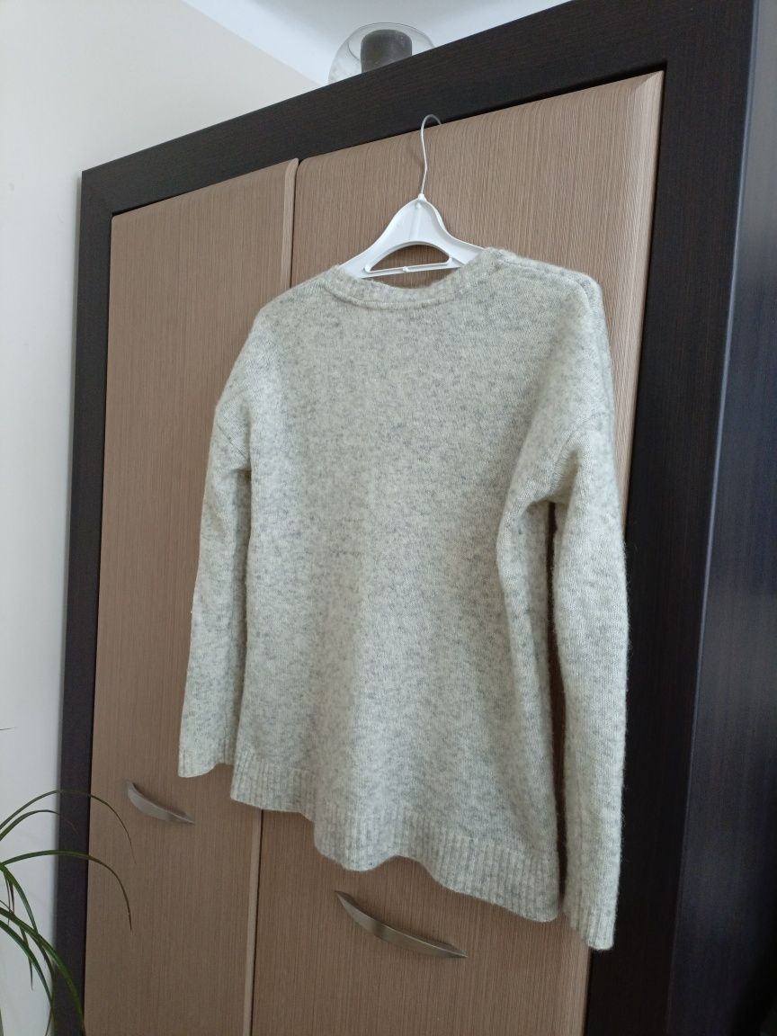 Piękny sweterek Gestuz, rozmiar L