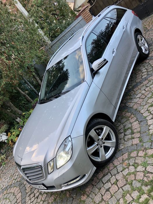 Merсedes Bensz 212 E-300 ,2012р дизель+гібрид!!
