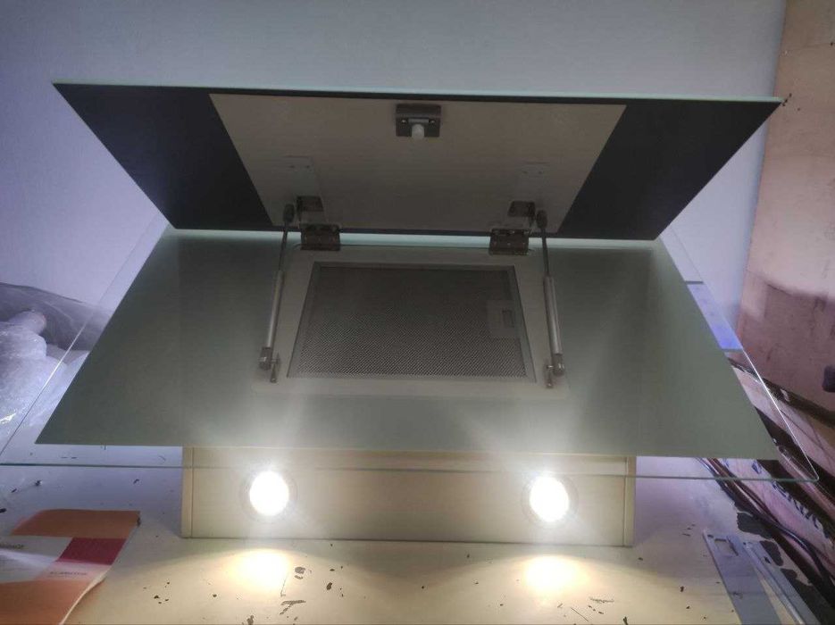 Вытяжка кухонная наклонная витяжка кухонна Klarstein Mirage 90