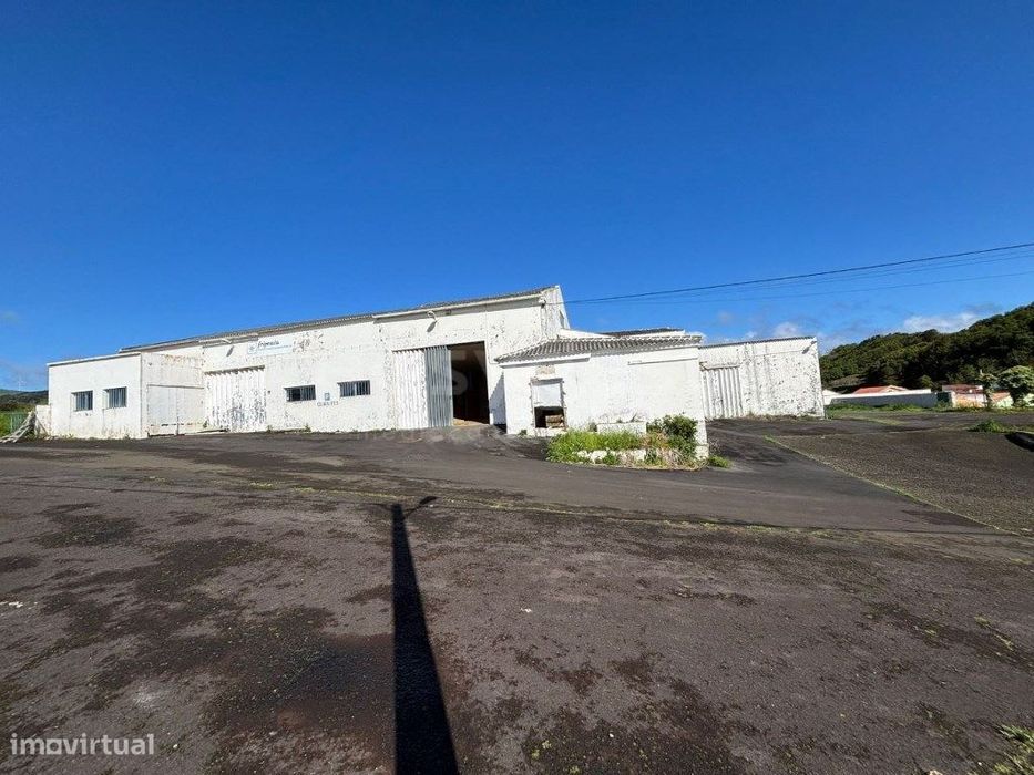 Armazém Industrial - Santa Cruz, Praia da Vitoria, Ilha Terceira