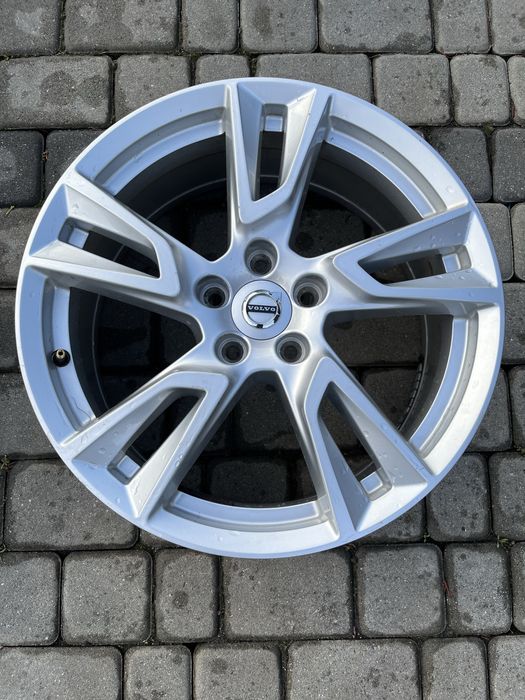 Alufelgi 5x108 18 cali Volvo XC90 S40 V40 xc60 v60 v90 v70 otwór 67.1