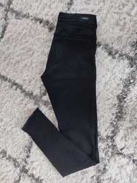 Czarne spodnie HM S