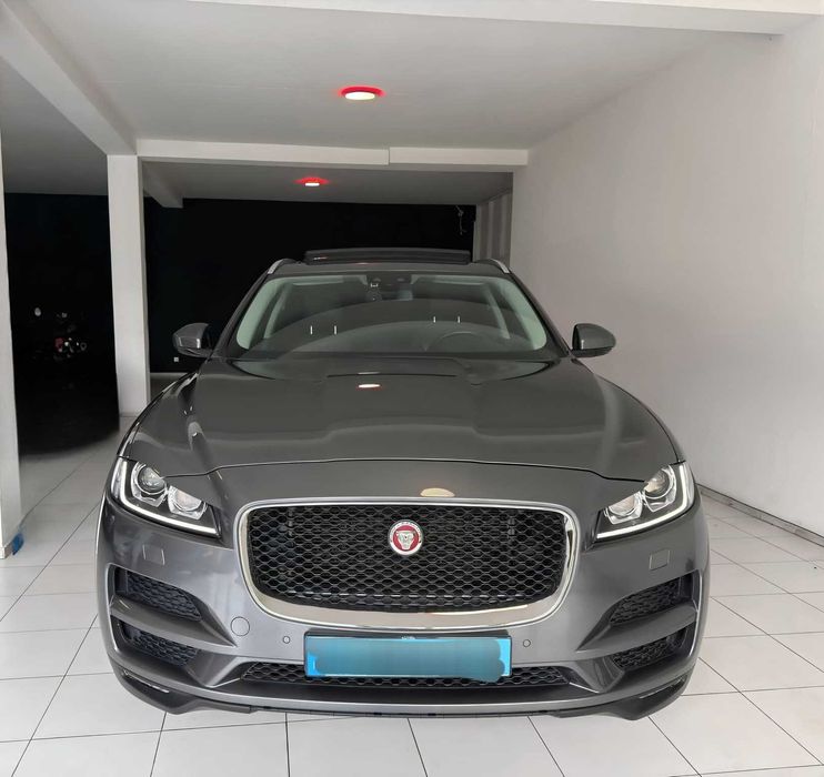 Jaguar F-pace 2.0 180 cv