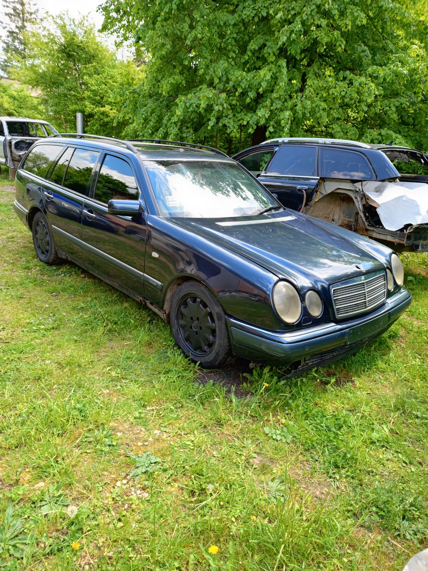 Mercedes W210  розбор