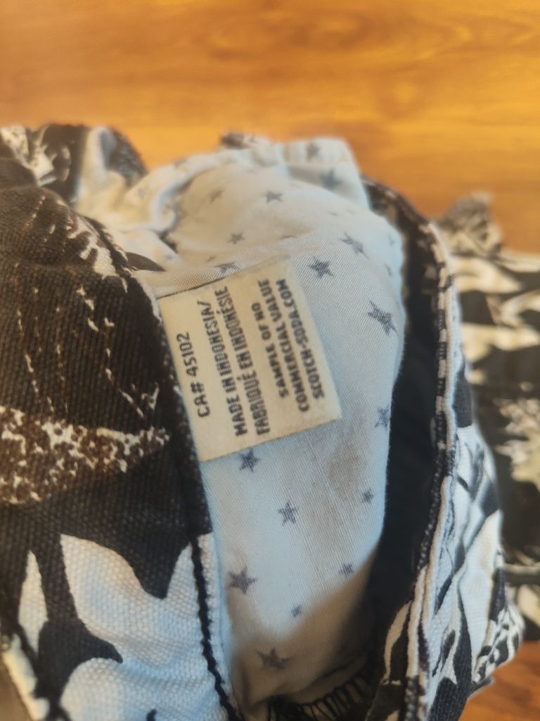 Krótkie spodenki w kwiatki Maison Scotch