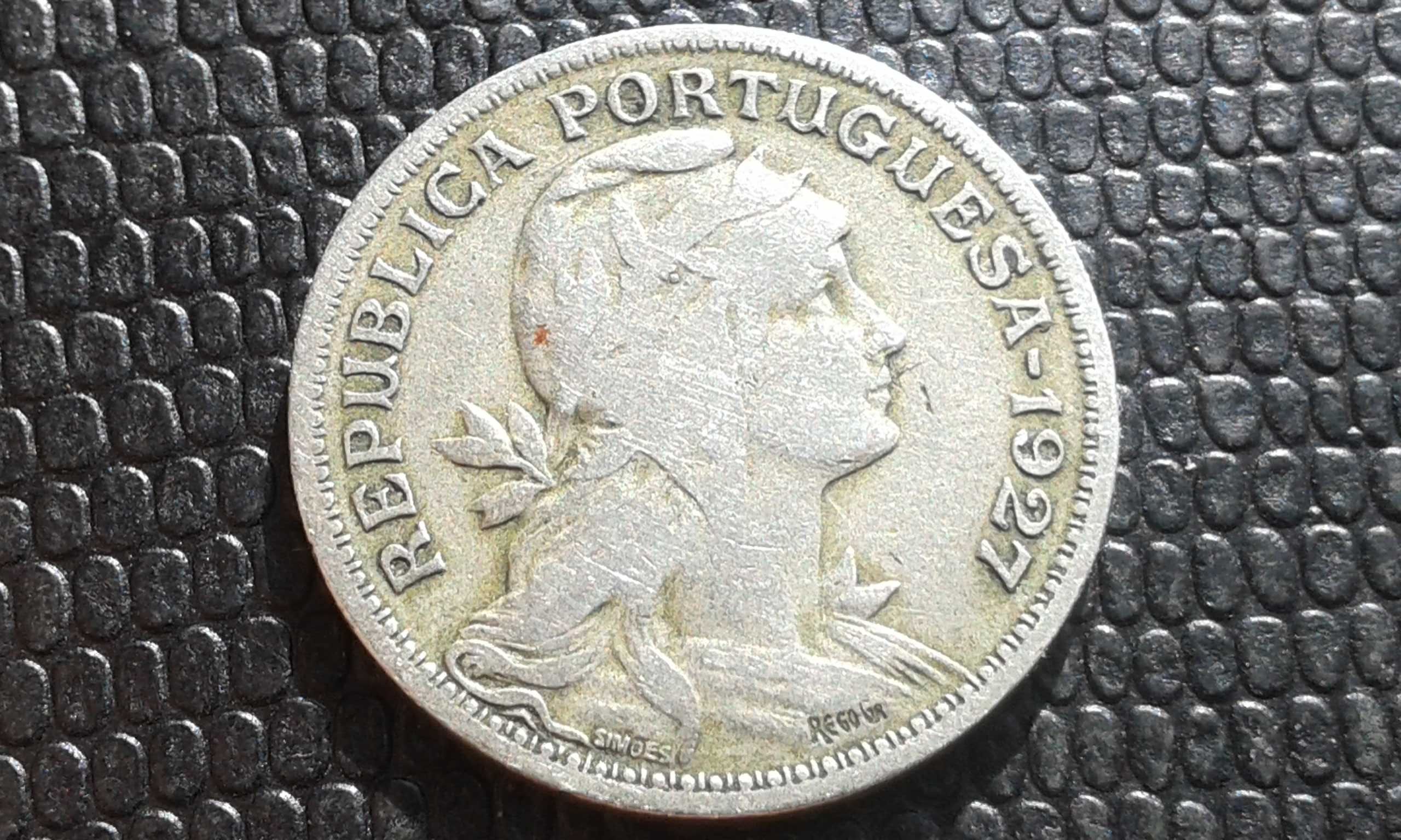 Монети Цейлон+Великобританія+Португалія+Мозамбік