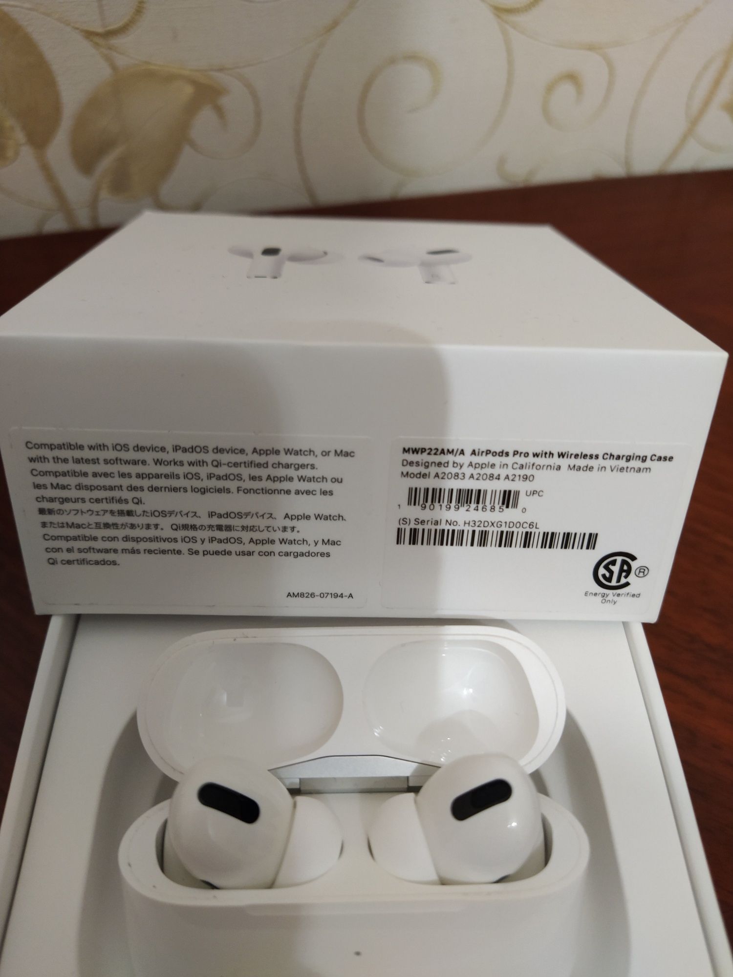 AirPods Pro with wireless Charging case MWP 22AM/A