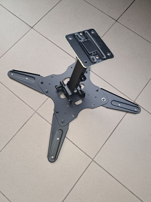 Uchwyt do telewizora na ściane