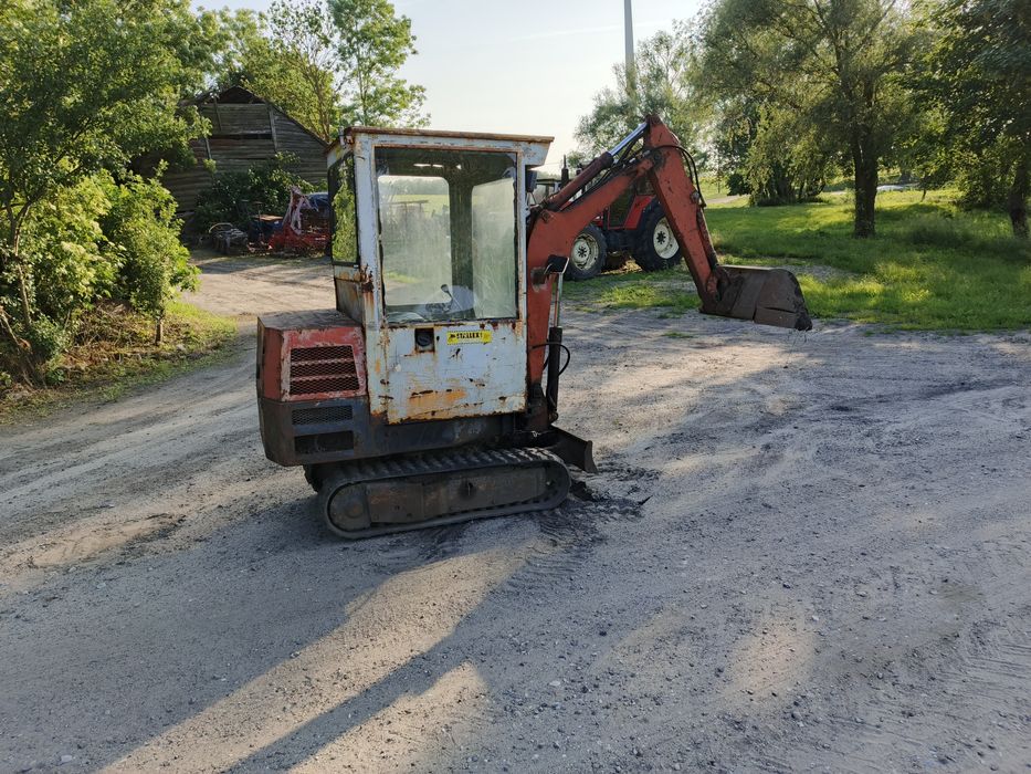 Minikoparka PEL-JOB EB 12 silnik YANMAR 3 cylindry