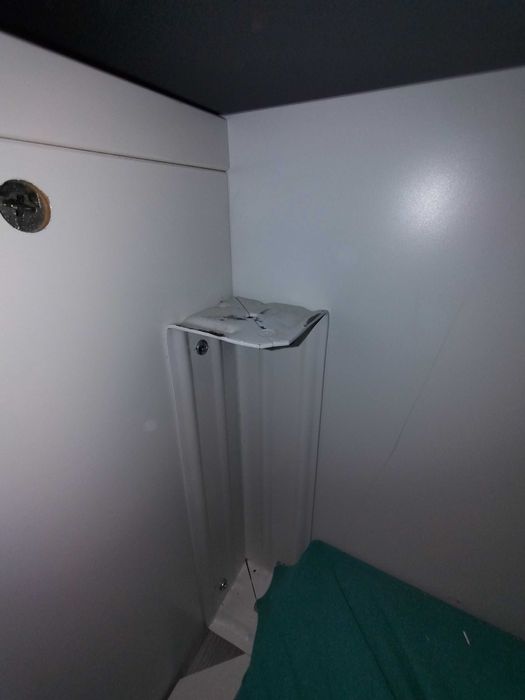 łóżko Malm 180x200 z pojemnikiem Ikea stan bardzo dobry