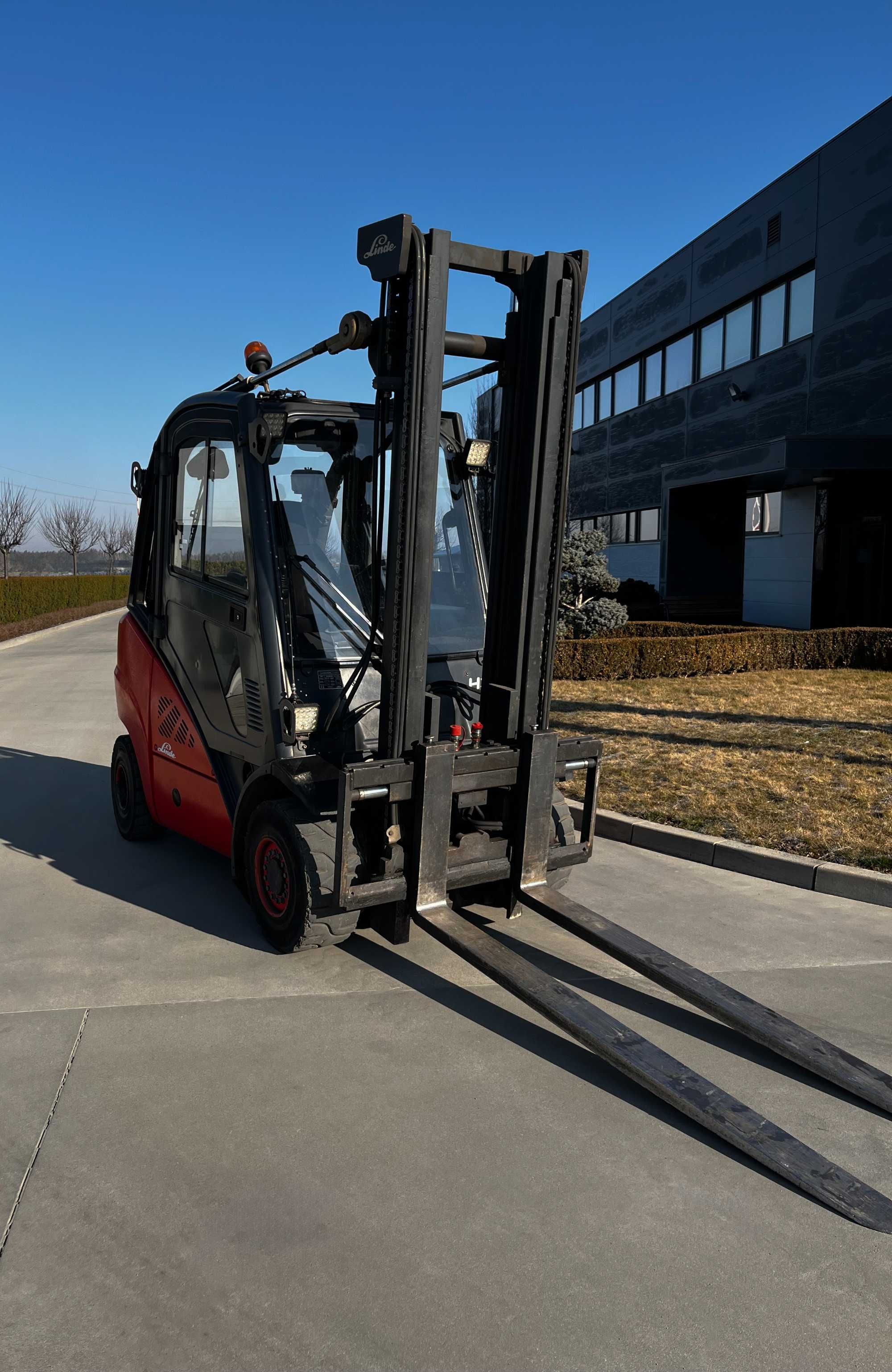 Wózek widłowy Linde H30D z 2009 roku - UDT