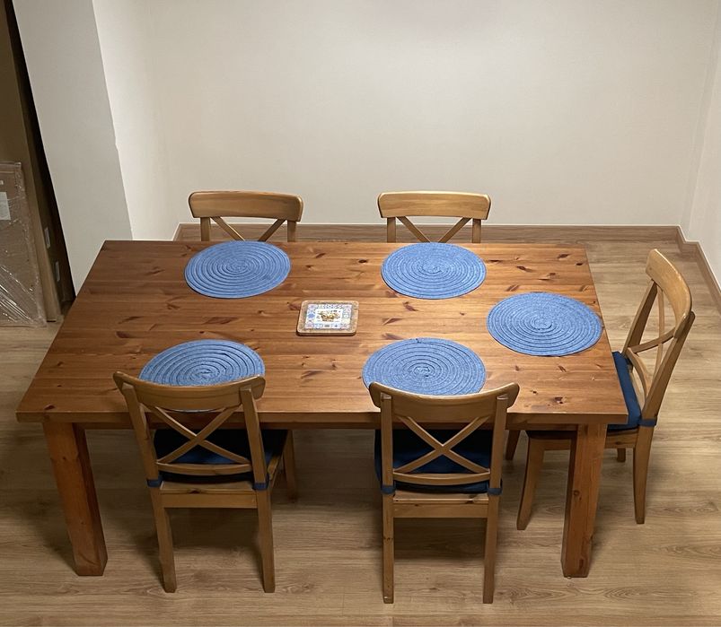 Stół Leksvik Ikea sosnowy, blat z klejonego drewna