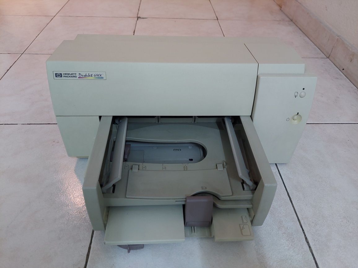 Vende-se impressora HEWLETT PACKARD  HP 
PACKARD
C4562A
PACKARD
C4562A
