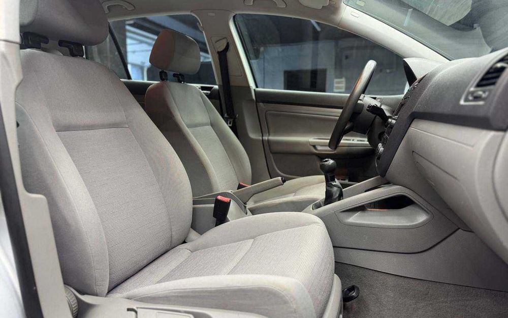 Volkswagen Golf 2003