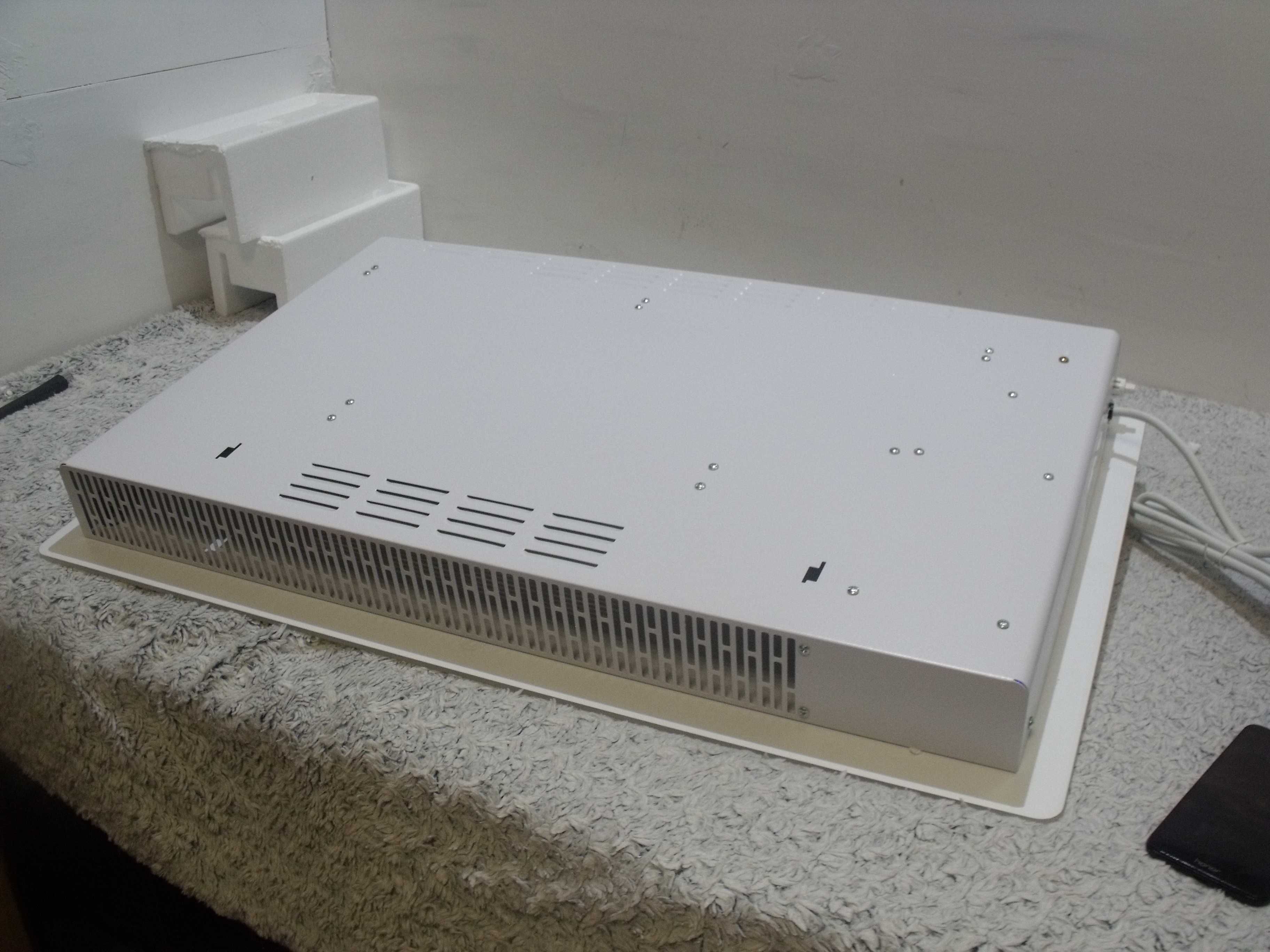 Grzejnik konwekcyjny termostat timer 2000W 30 m² biały Klarstein