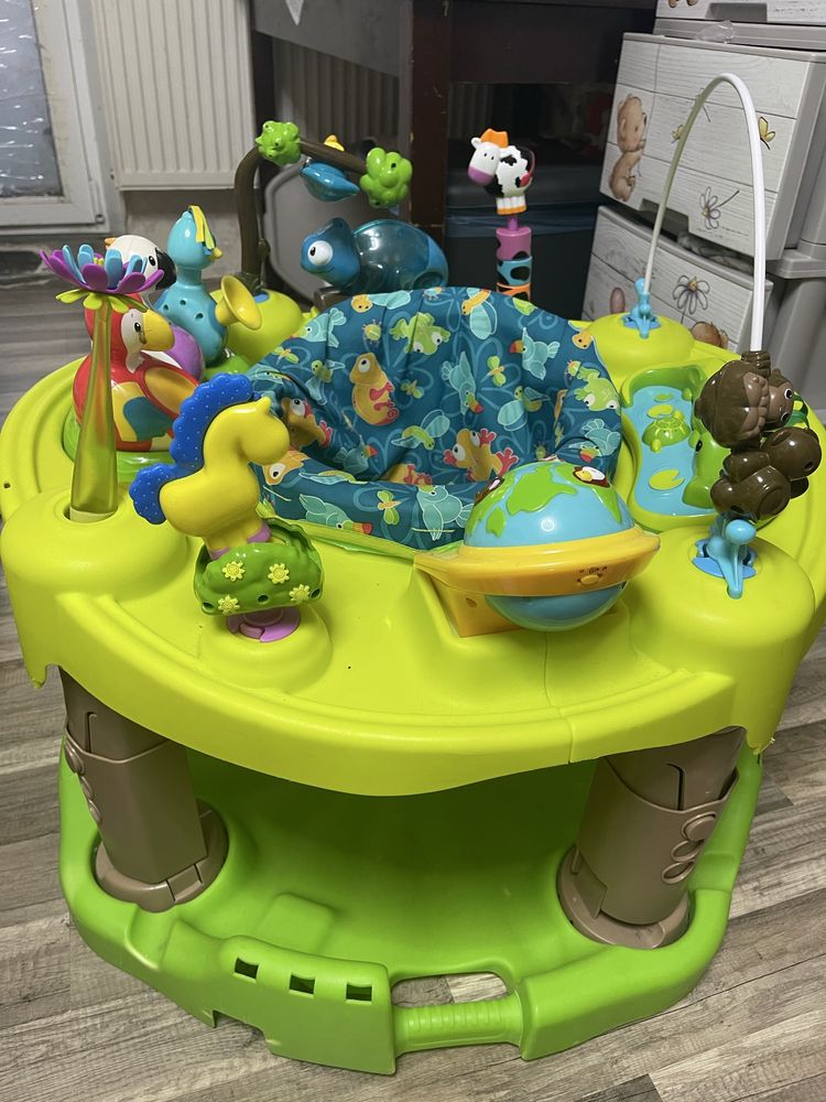Продам центр-пригунець для дітей розвиваючий центр ExerSaucer Triple