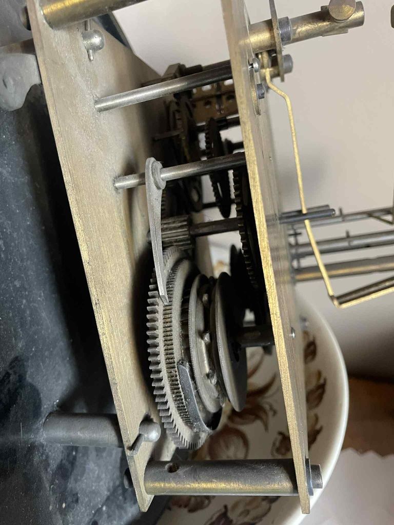 Mechanizm zegara stojącego
