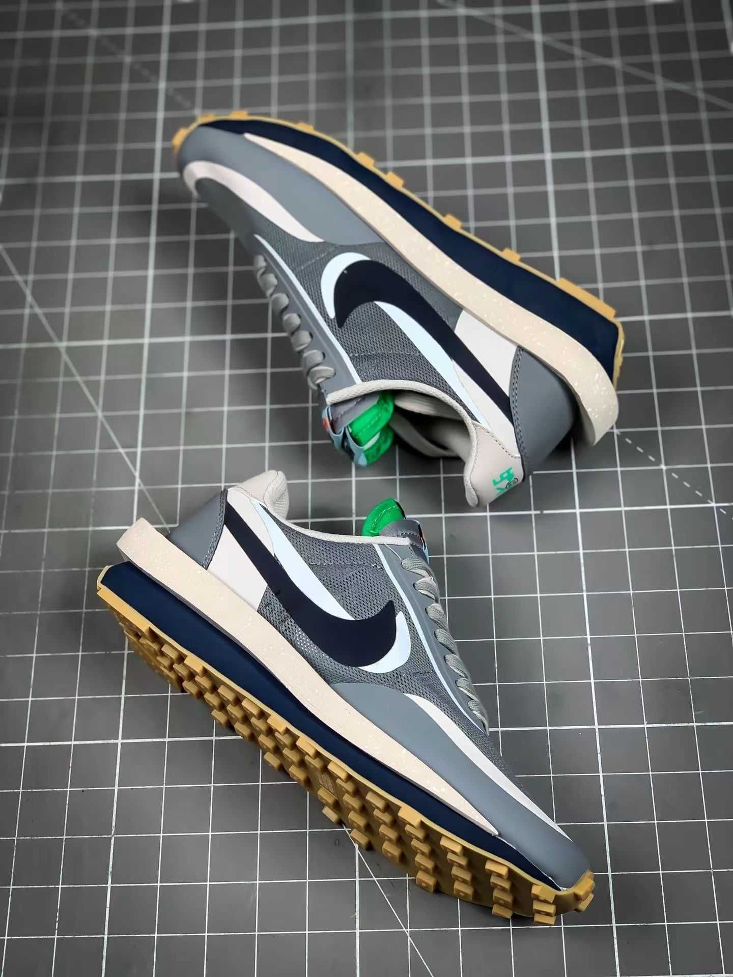 Wspólne tenisówki NIKE Fragment Design x Sacai x LDWaffle