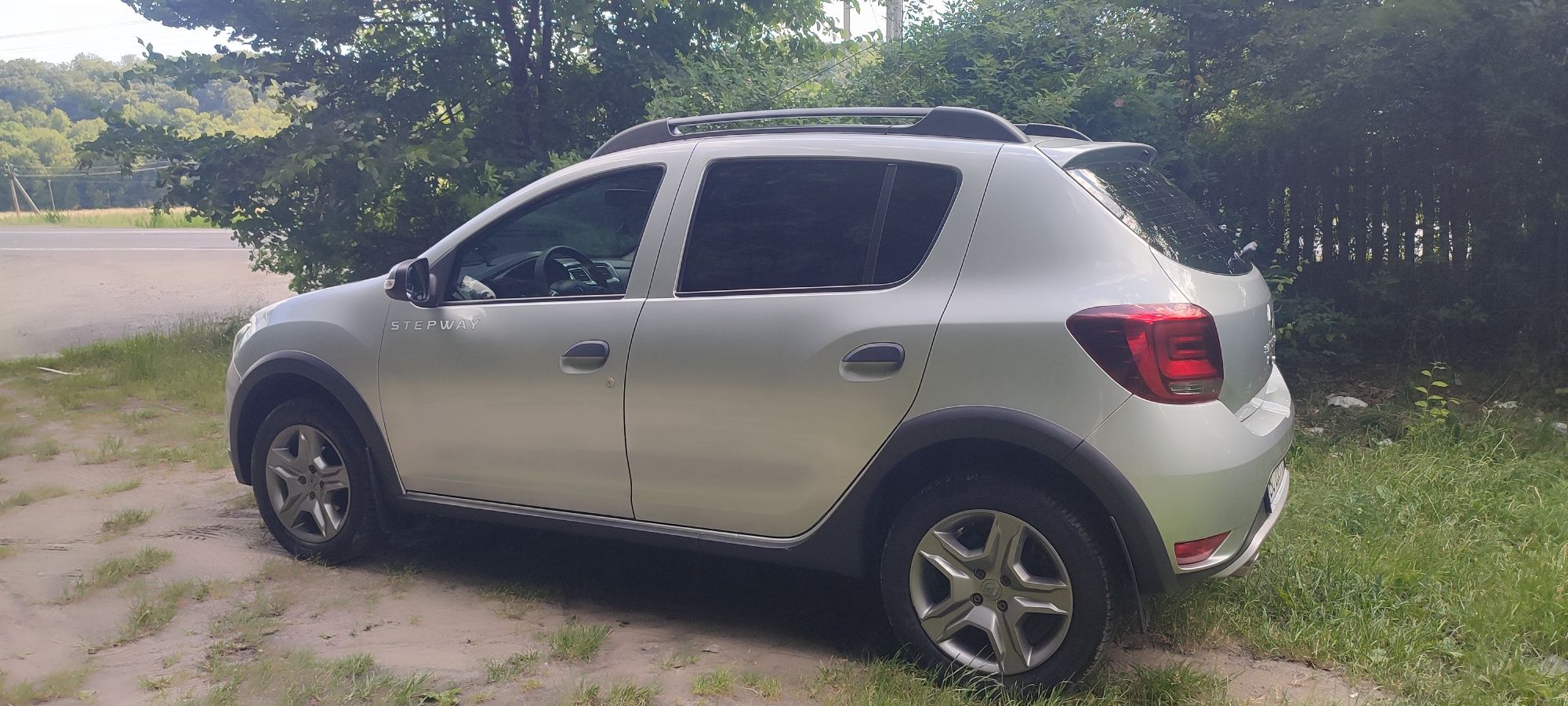 Автомобіль Renault sandero stepway