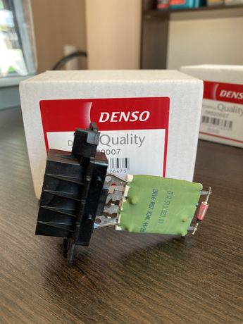 Резистор вентилятора печки DENSO DRS20007