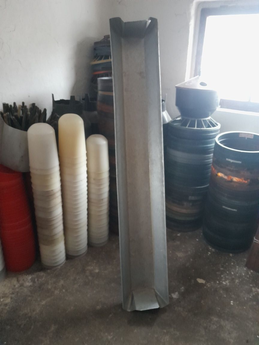 Poidła obracalne, koryta aluminiowe dla drobiu