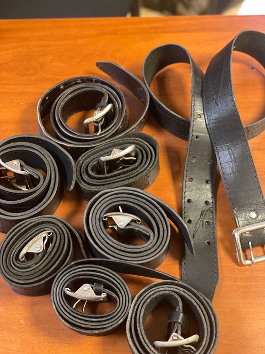 Ремінь кожаний з металевою пряжкою