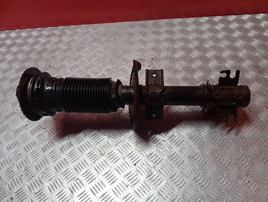 Стойка передня Рено Мастер 3 ліва права стійка амортизатора Master 3