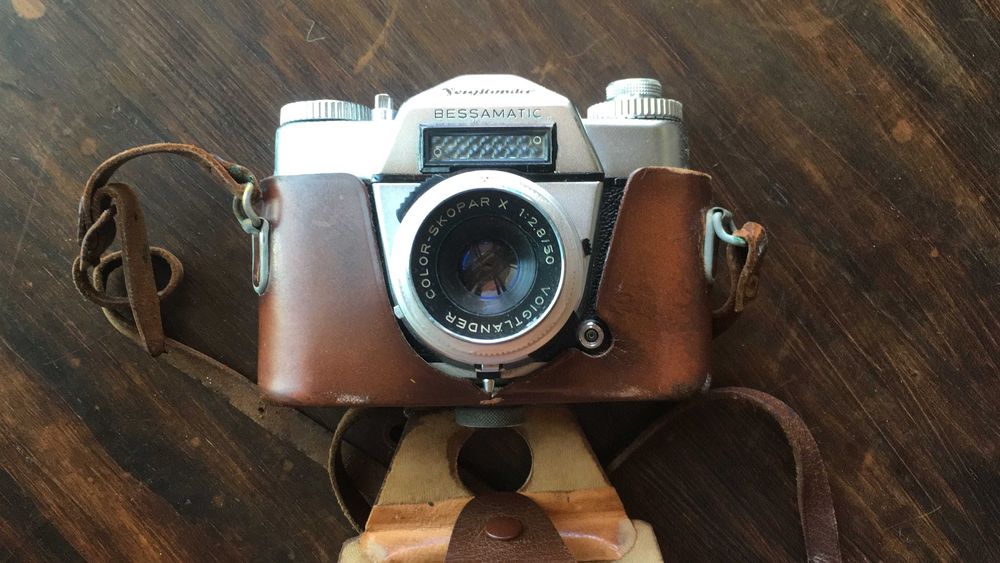 Máquina fotográfica - Voigtlander Bessamatic 35mm SLR