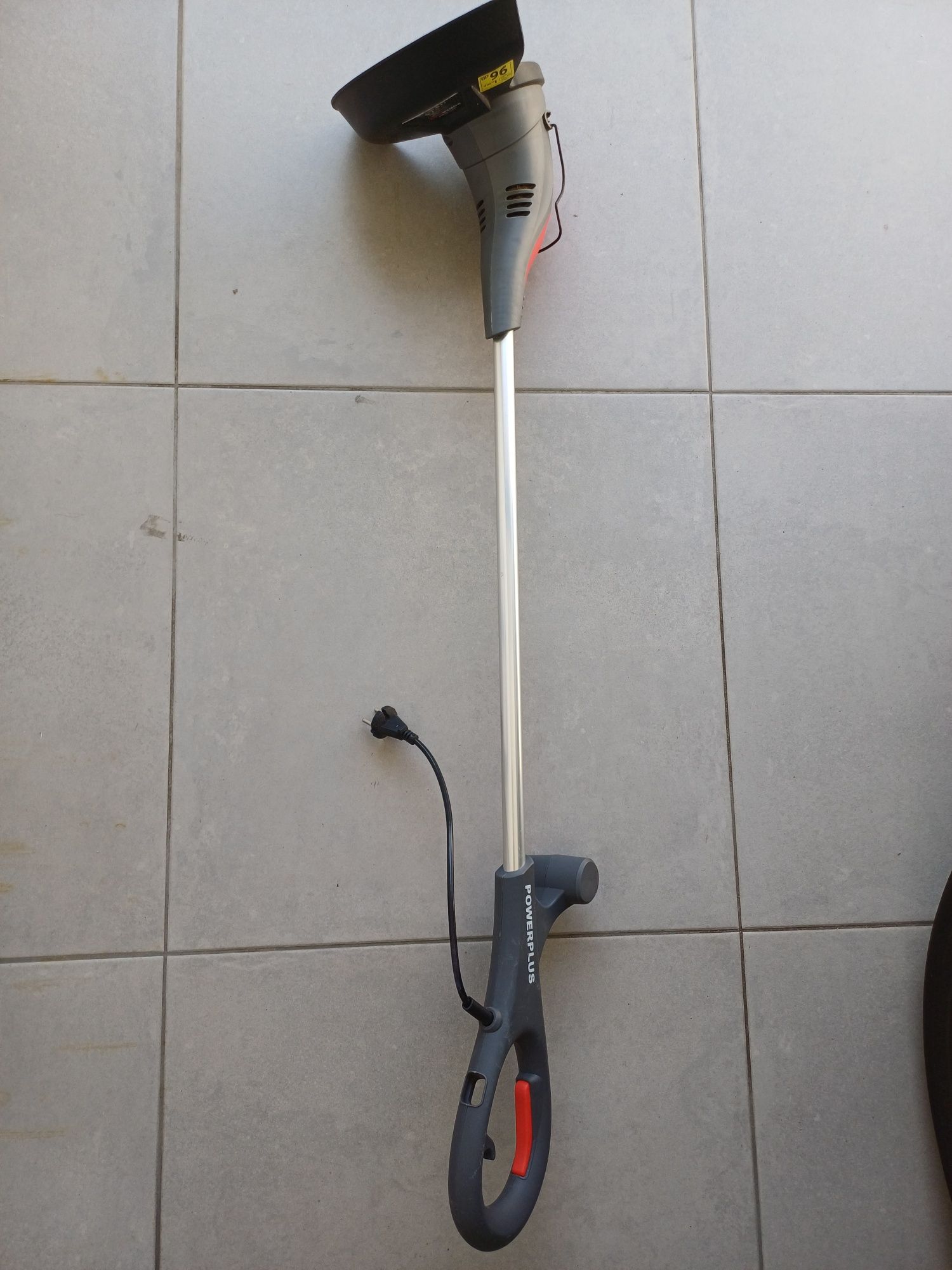 Aparador de relva power plus 300W