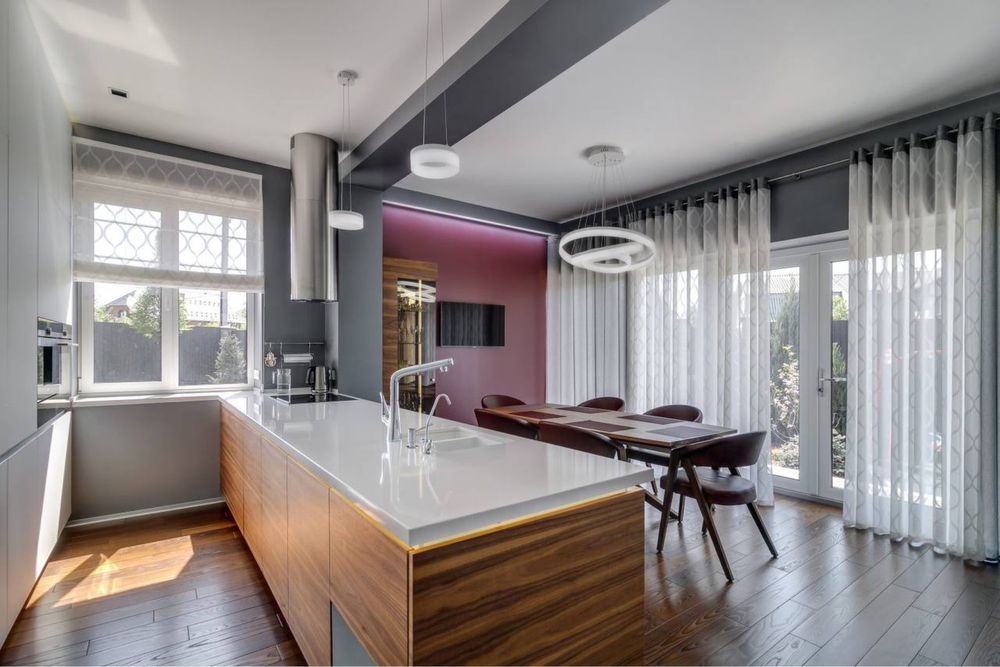 Ексклюзивний будинок з дизайнерським ремонтом в П. Борщагівці