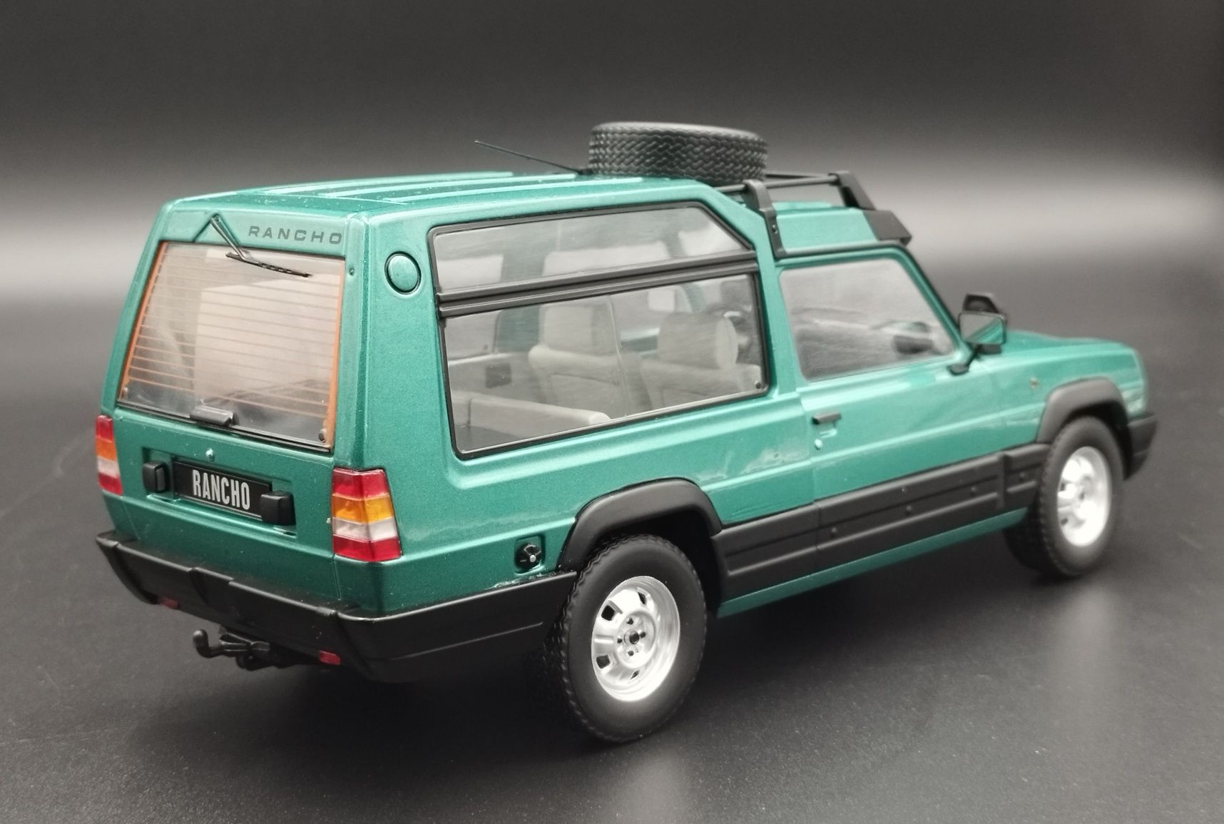 1:18  KK -Scale 1979 Talbot Matra Rancho Green Metallic Model nowy