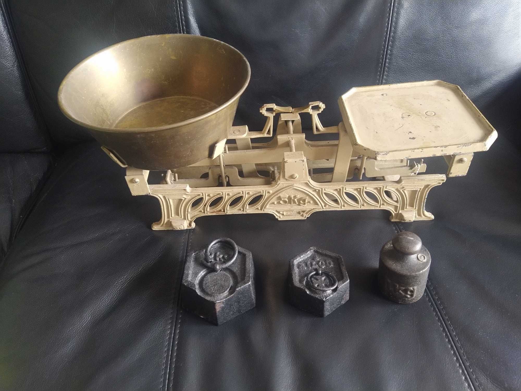 Antiga balança de mercearia, 5Kg, com pesos