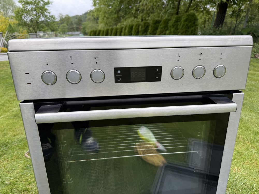 Piekarnik z plyta ceramiczna wolnostojacy elektra bregenz HSC6382x