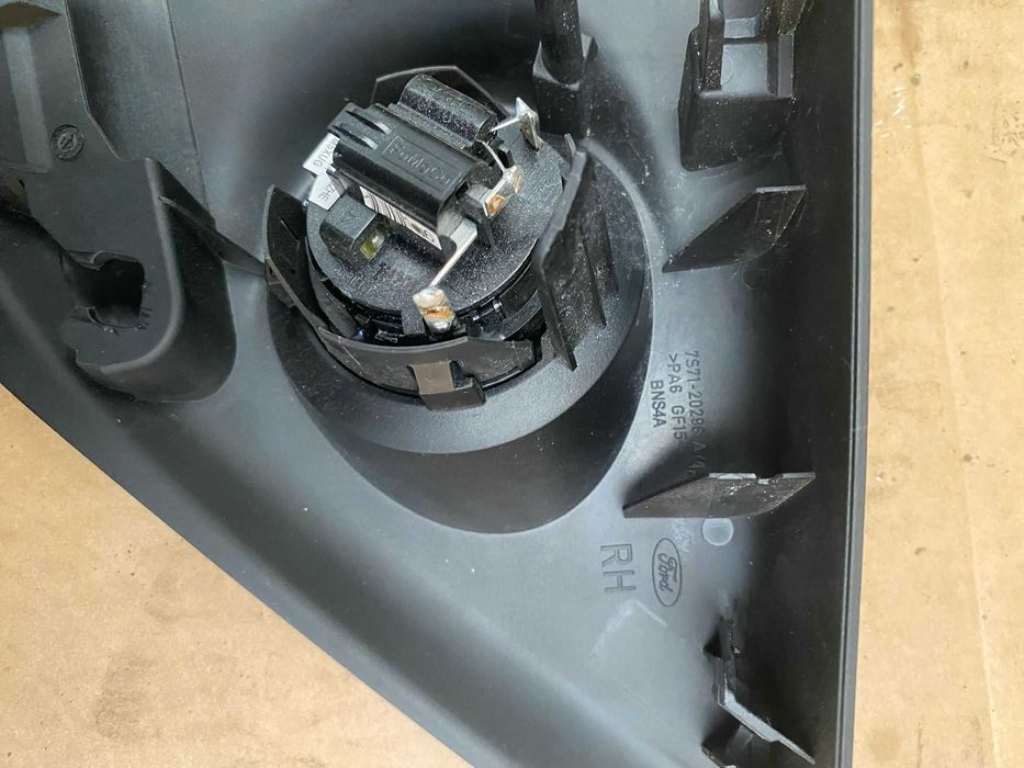 Osłona lusterka prawy i lewy głośnik Ford Mondeo MK4 lift