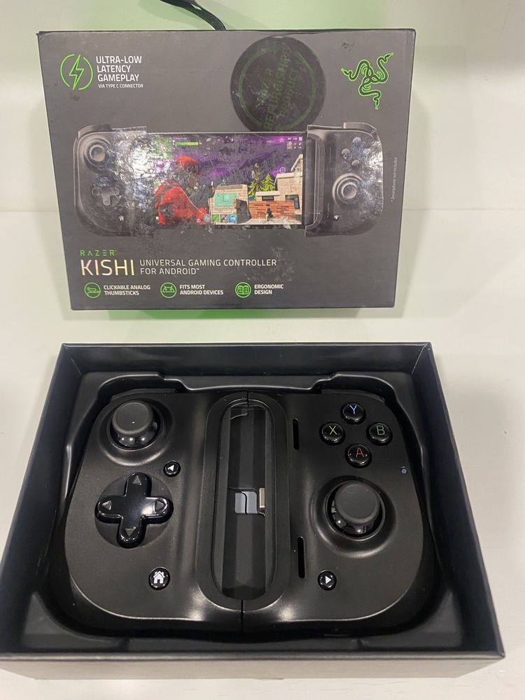 Универсальный геймпад Razer Kishi V2