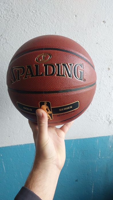 баскетбольный мяч  Spalding.