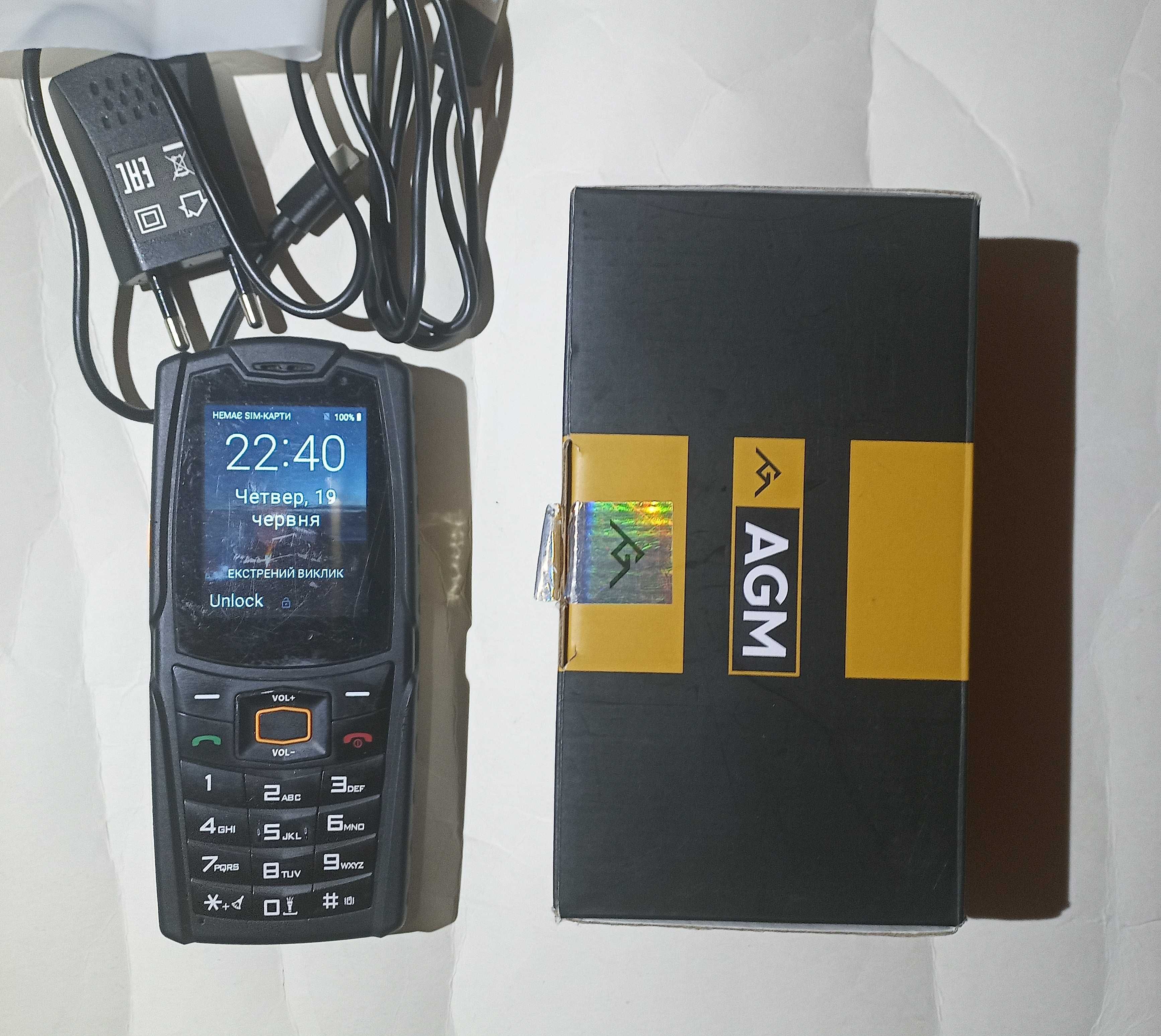 4G Кнопочний Андроїд 8 AGM M7 2/16GB IP69K, 2500 mAh Гучний 109 дБ