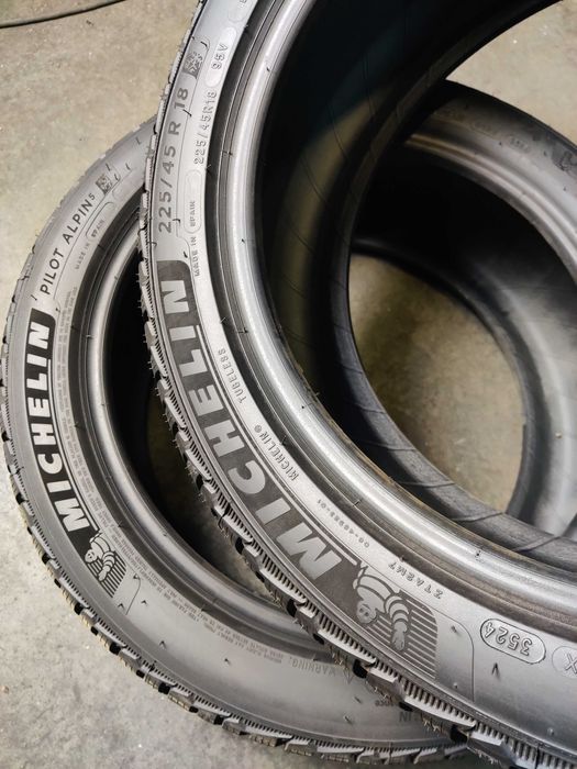 шини зимові Michelin Pilot Alpin5 R18 255 40-225 45 різноширокі
