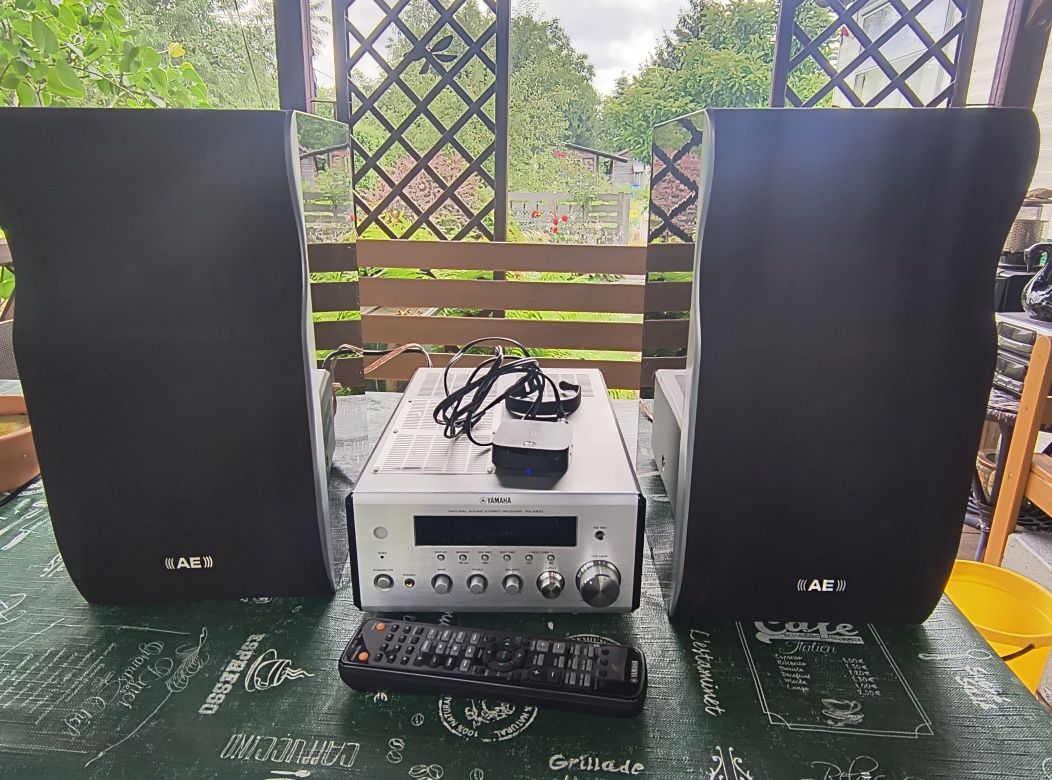 Yamaha Pianocraft rx-e810 z pilotem i Bluetooth plus kolumny AE linear
