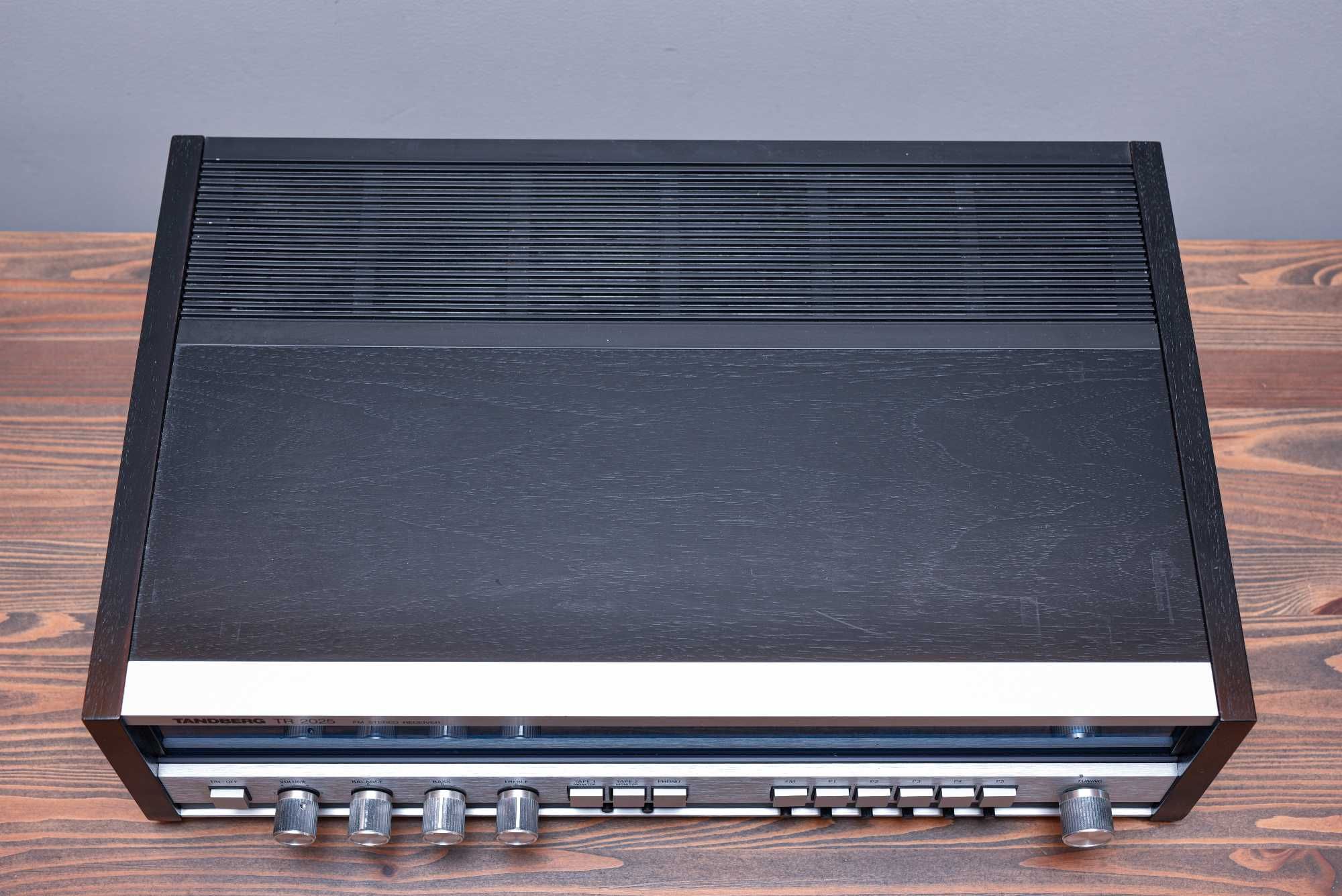 TANDBERG TR 2025 - amplituner STEREO