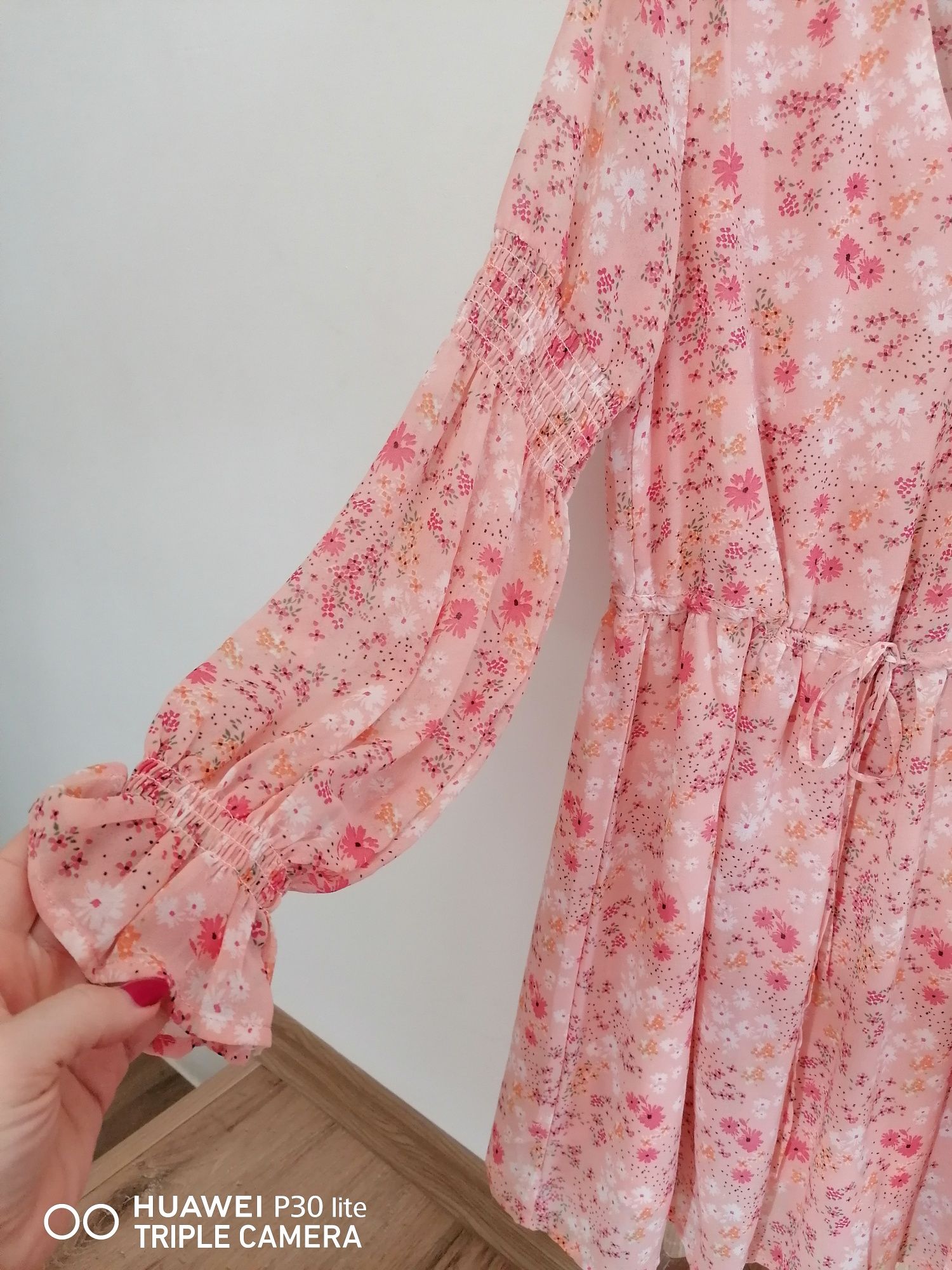 Piękna koktajlowa szyfonowa sukienka mini
