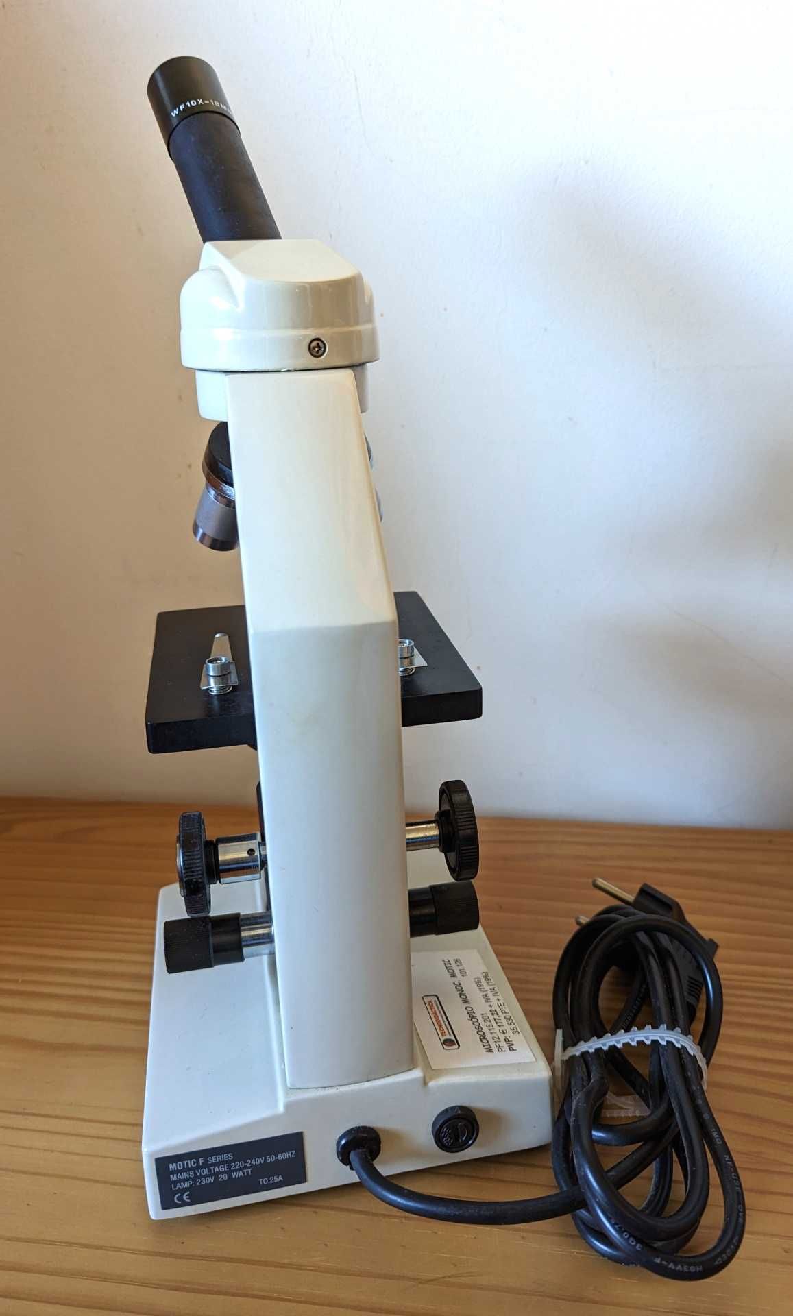 Microscópio Monocular Motic SFC-100FL