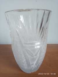 Продам хрустальную вазу