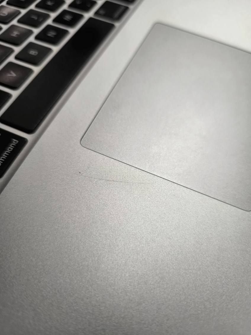 Apple Macbook PRO 1398 i7 
16/256 QWERTY US A+
