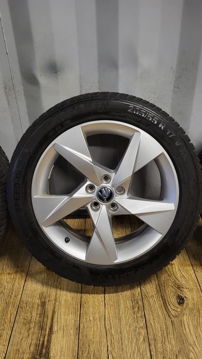 Alufelgi Skoda 17" 5x112 z oponami 205/55 R17 Octavia 3 4 Superb Vw