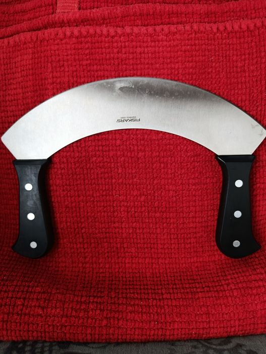 Ніж ,топорик Fiskars