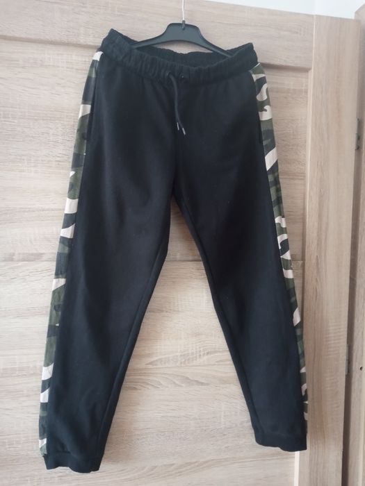 Spodnie dresowe 158 Destination