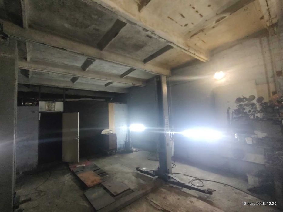 Гараж СТО Техстанція Великих ДВА сусідні Троєщина 11.60х11.40м 132квм